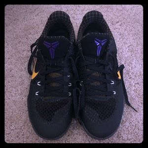 Nike Kobes Size 11